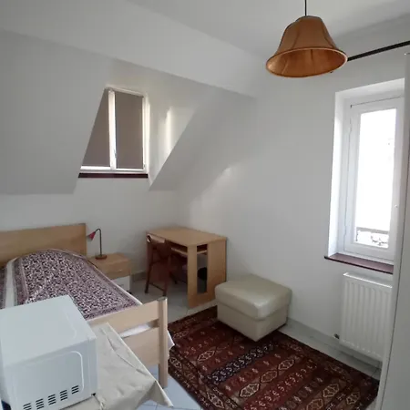 Sur La Bievre Homestay Bievres